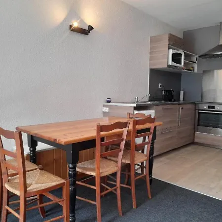 Lumineux 6 Pers Plein Centre, Pied Des Pistes, Balcon, Vue Montagne - Fr-1-400-112 Daire *